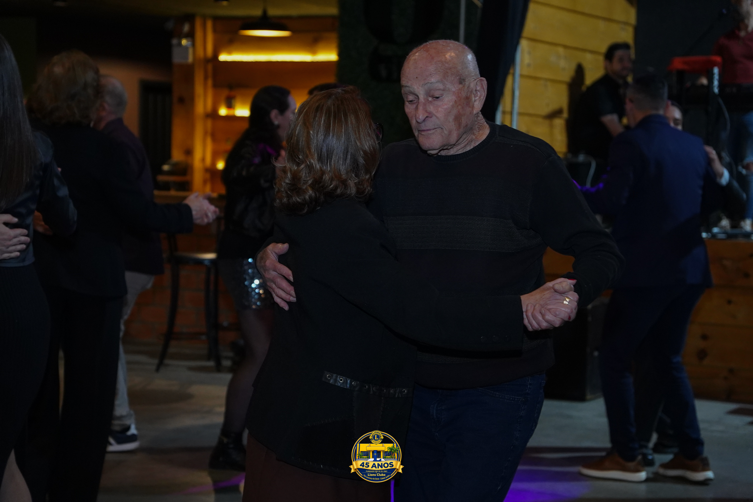 45 ANOS (221)