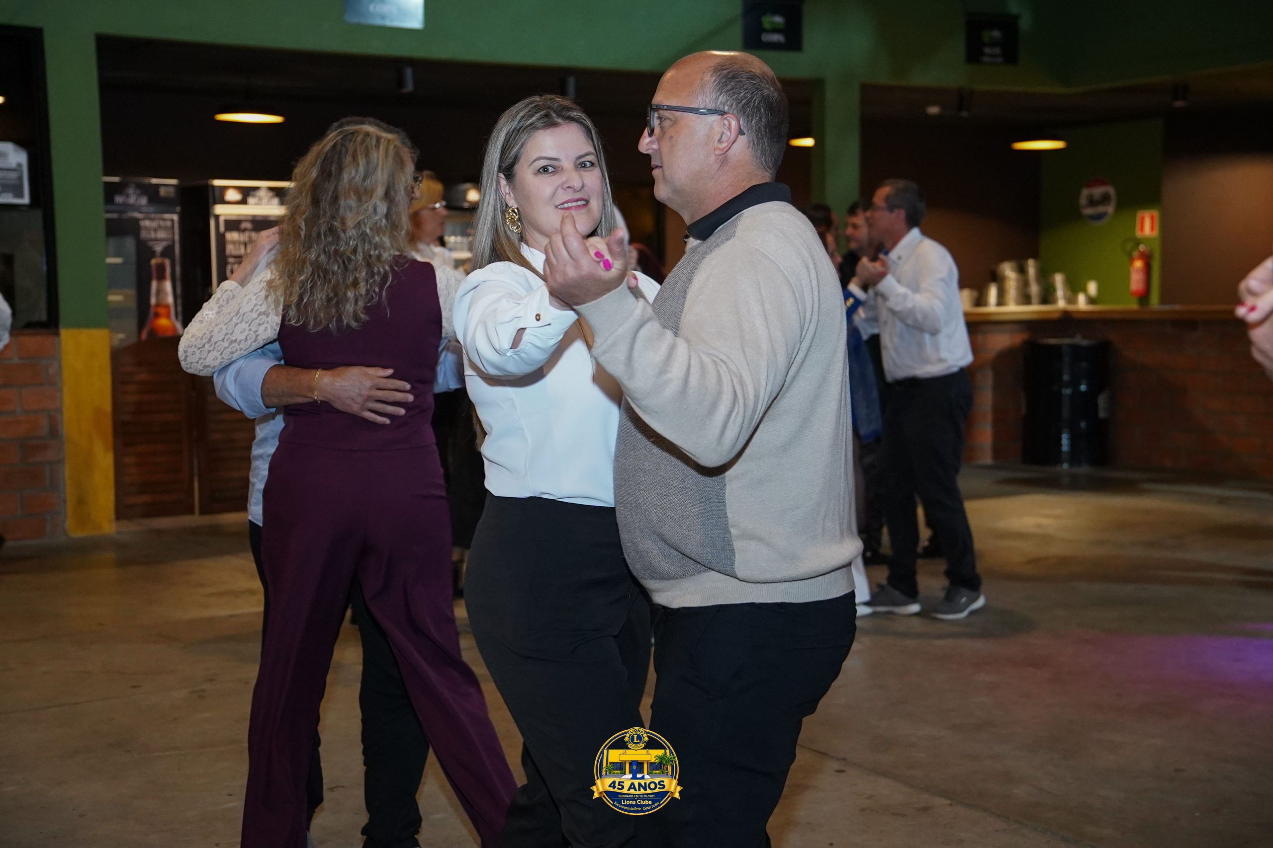 45 ANOS (257)