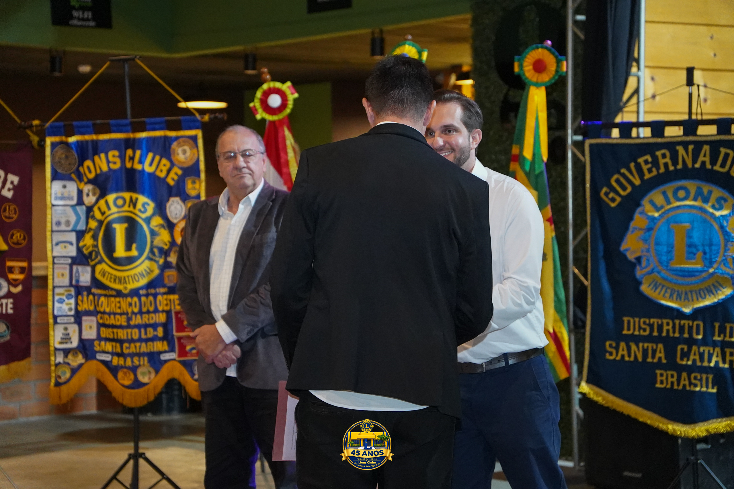 45 ANOS (95)